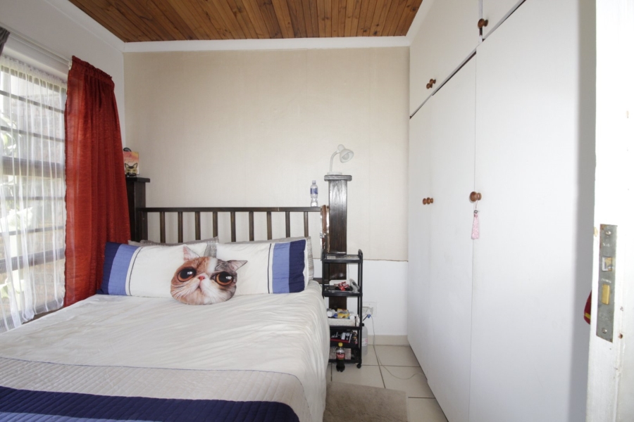 6 Bedroom Property for Sale in Wavecrest Eastern Cape